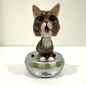Royal Bobbles 2015 Discontinued Rare Cat Electronic Bobble Head Spaceship Works!